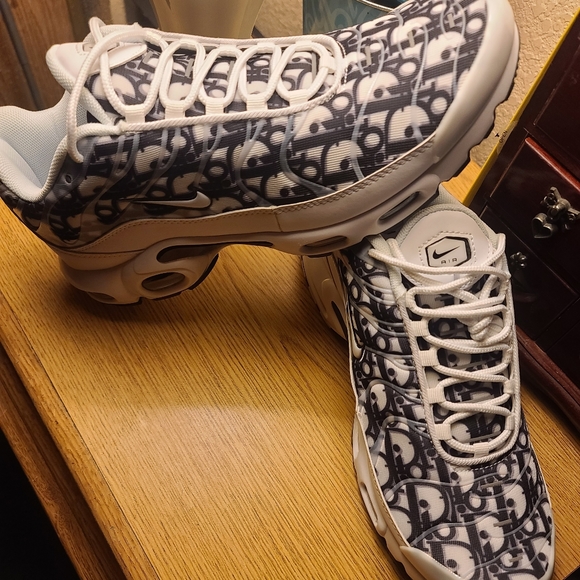 Nike Air Max Vapormax x Christian Dior | Rare Custom Style | Cookies n Creme - Picture 3 of 10